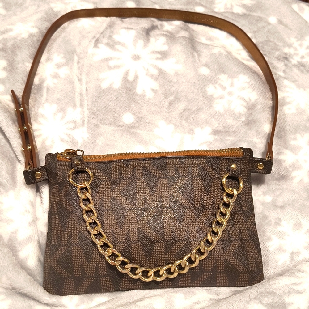 Michael Kors Belt Bag, Medium 33"-35" adjustable, 7.5" x 5", EUC